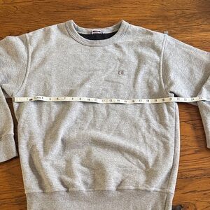 Champion Men's Heather Gray Crewneck Sweater